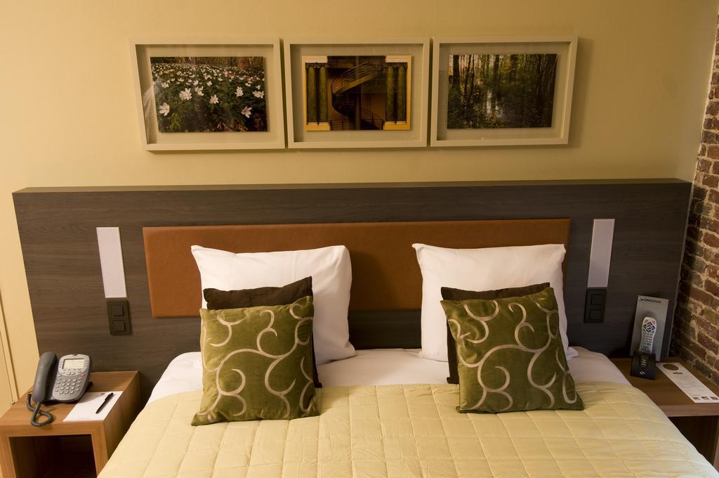 Het Godshuis Hotel ซินต์-เลาไรนส์ ภายนอก รูปภาพ