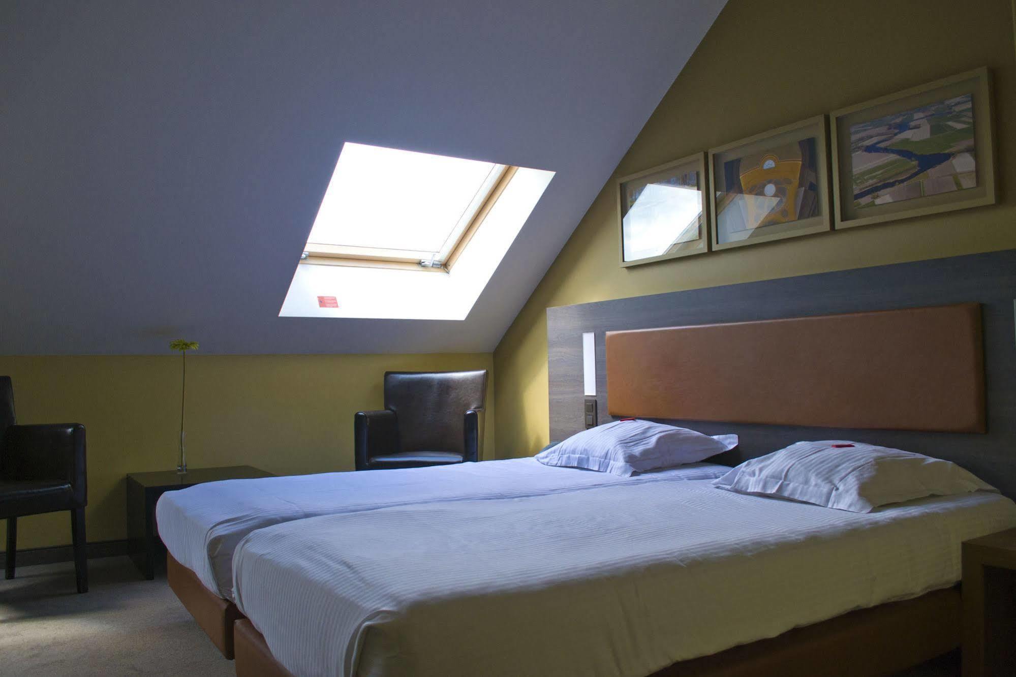 Het Godshuis Hotel ซินต์-เลาไรนส์ ภายนอก รูปภาพ
